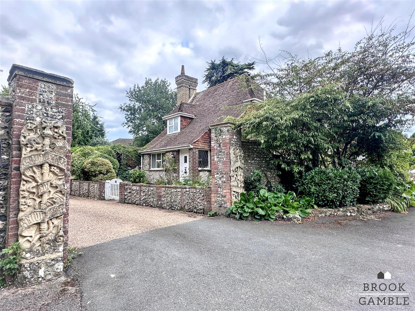 2 Bedroom House. Church Street in Eastbourne,  31